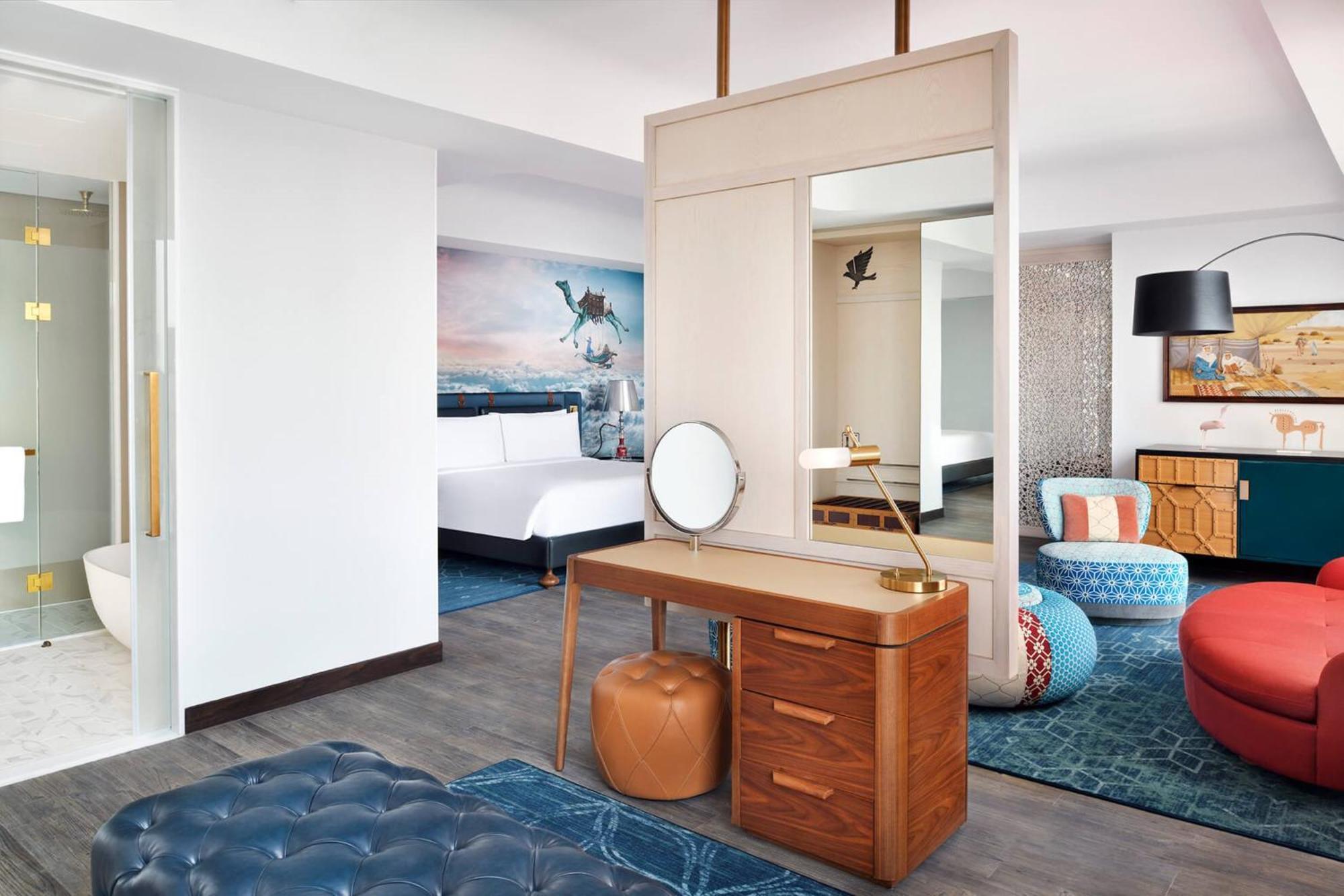 One-Bedroom Suite Creek View High Floor