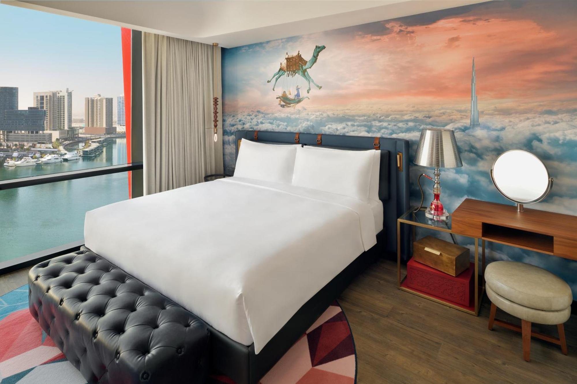 One-Bedroom Suite Creek View High Floor